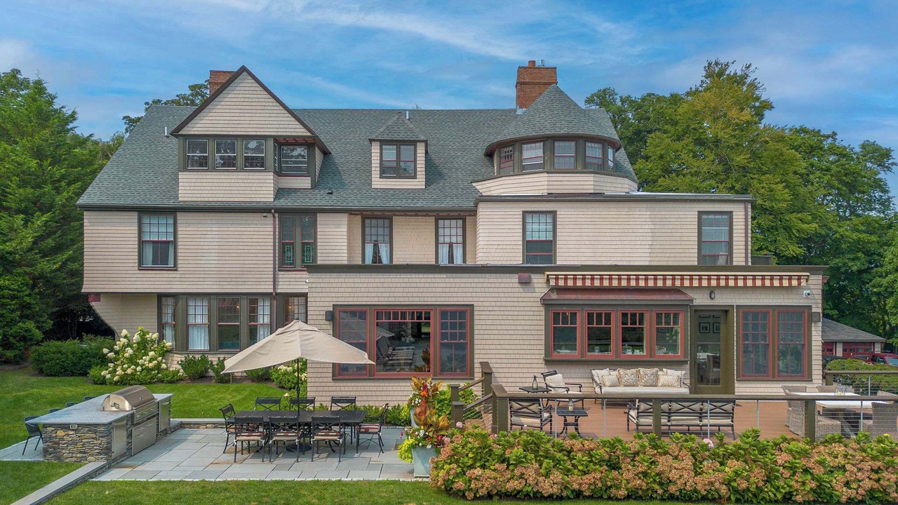 Photo of Outdoor in Top of the Hill