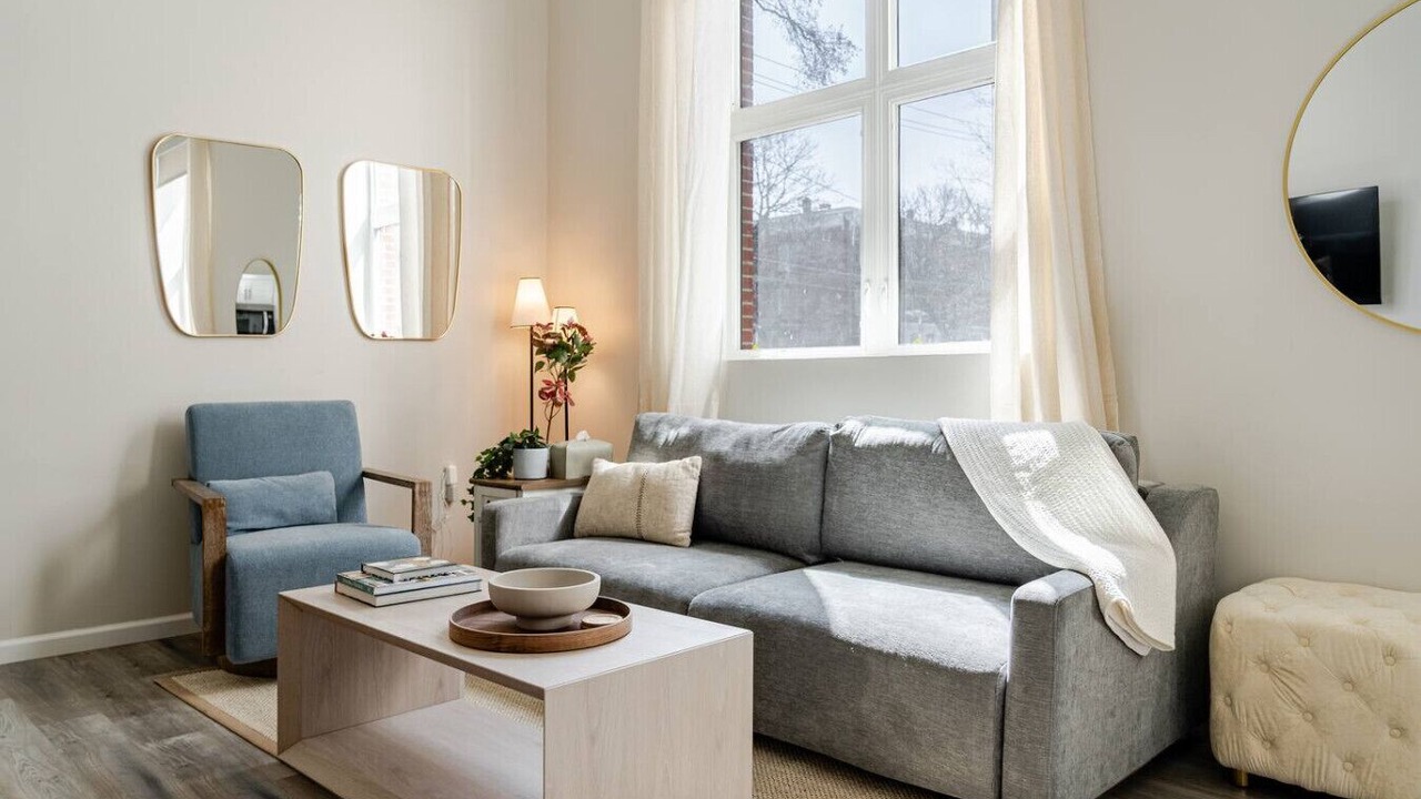 Photo of Livingroom in Downtown