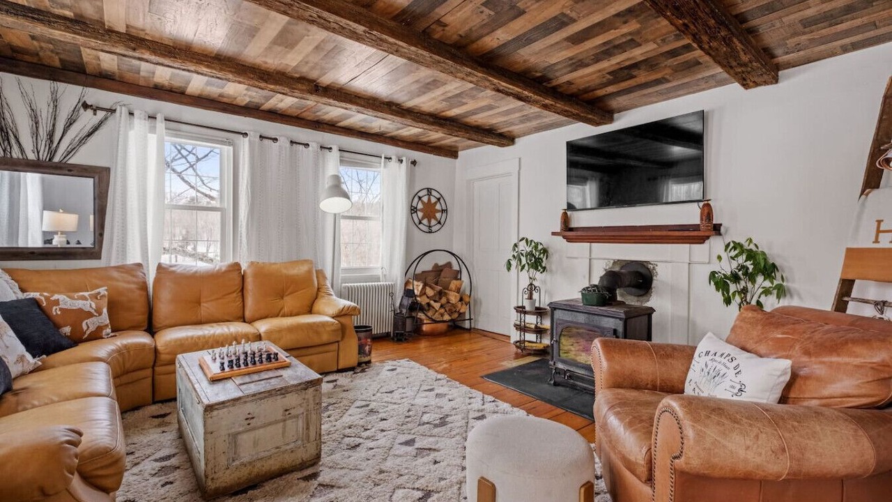 Photo of Livingroom in Gilmanton