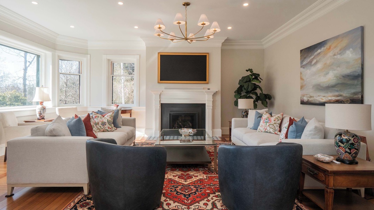 Photo of Livingroom in Top of the Hill