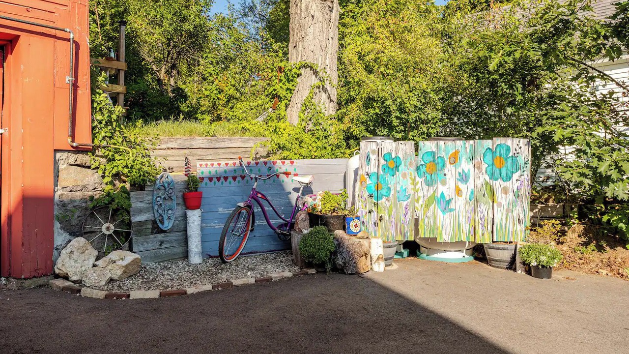 Photo of Outdoor in Ashland
