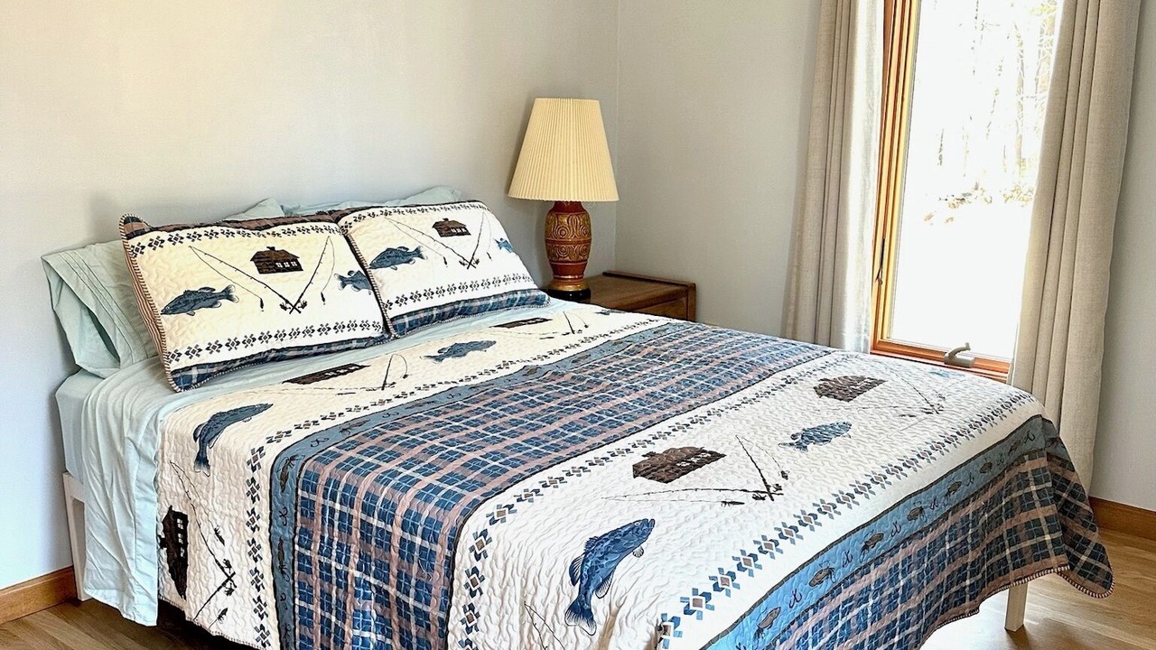 Photo of Bedroom in Moultonborough