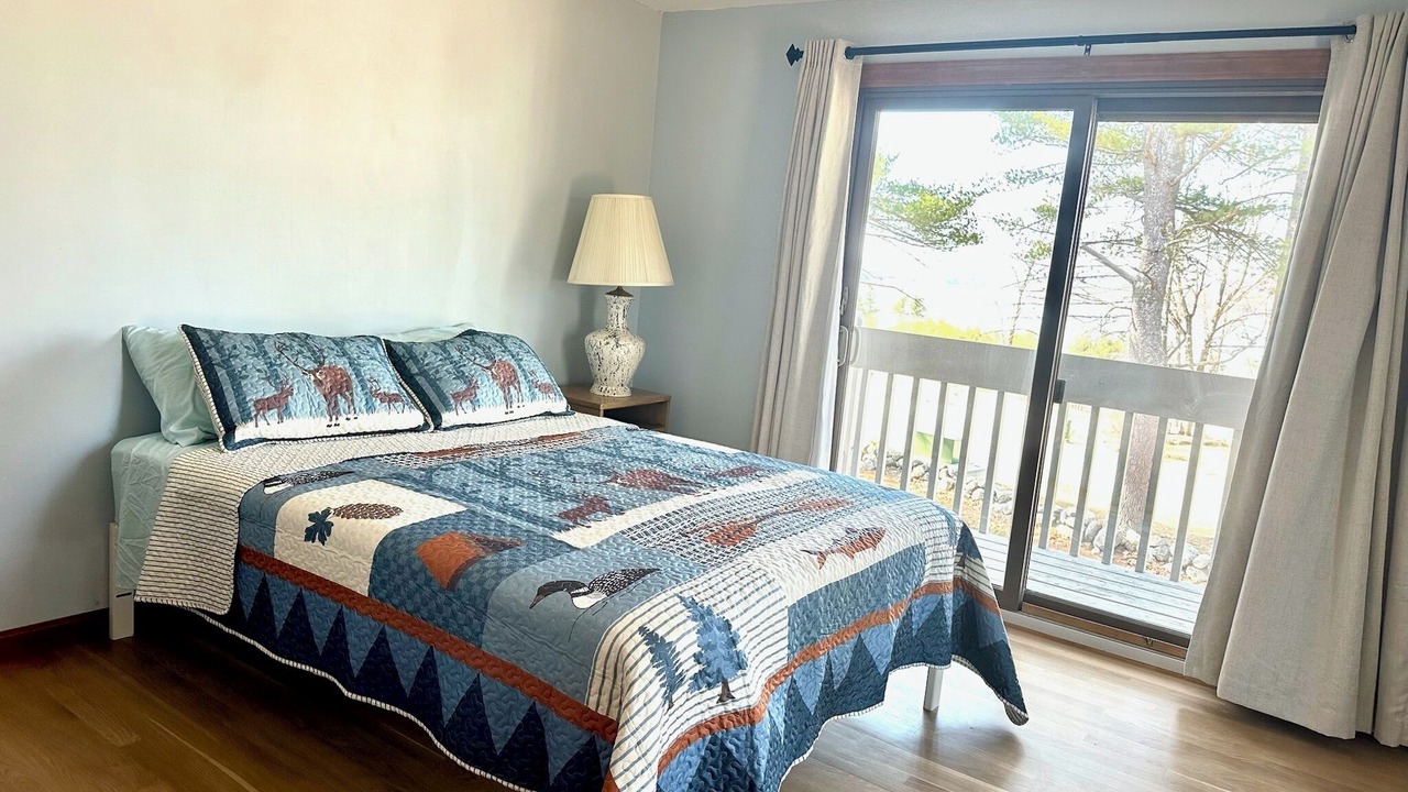 Photo of Bedroom in Moultonborough