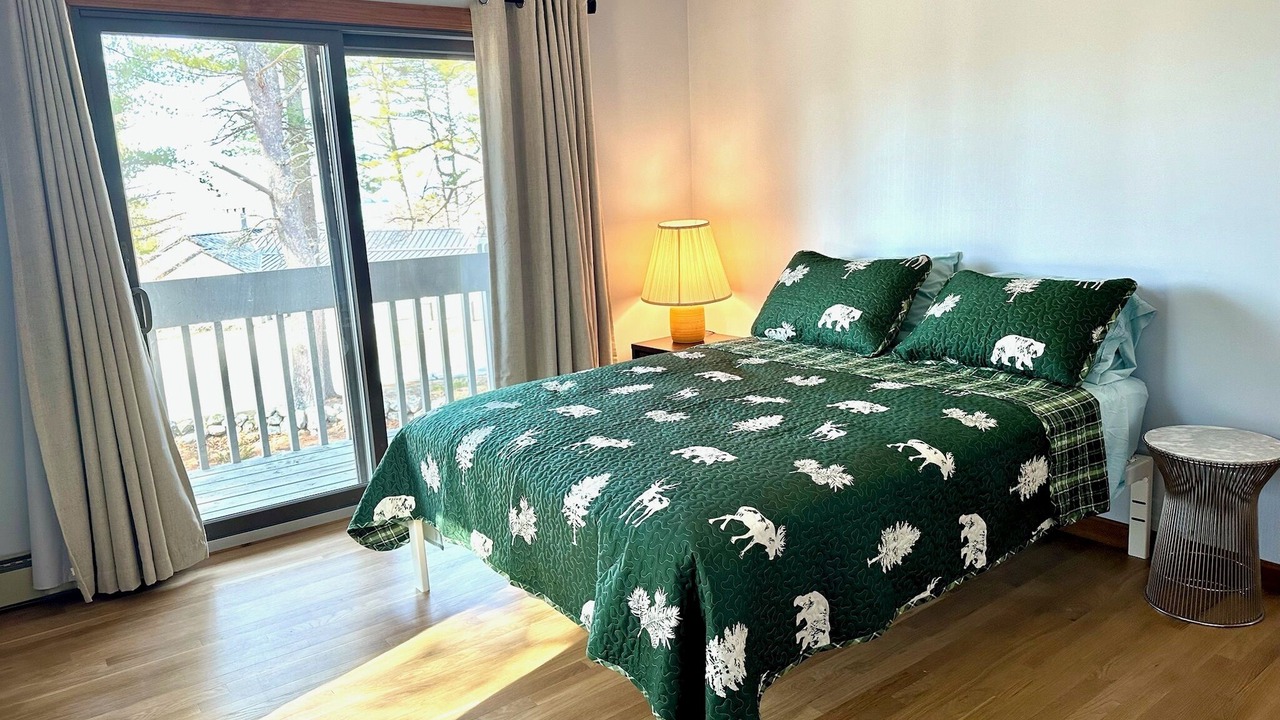 Photo of Bedroom in Moultonborough