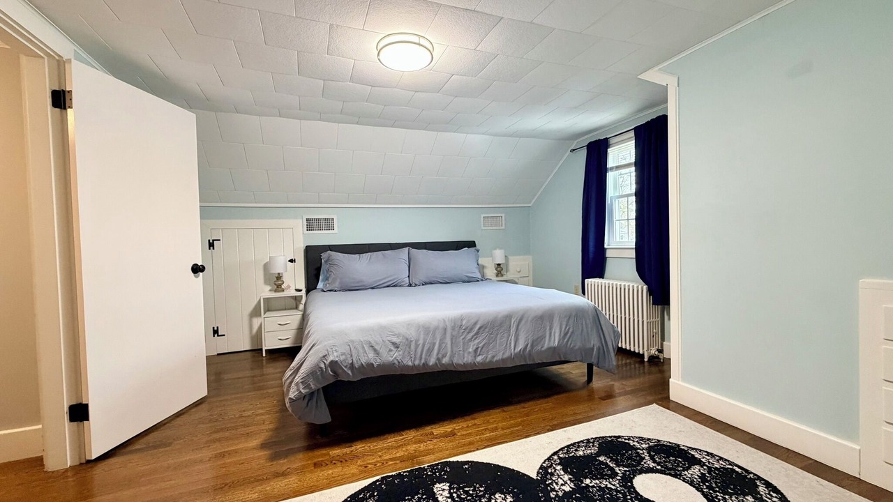 Photo of Bedroom in West Yarmouth
