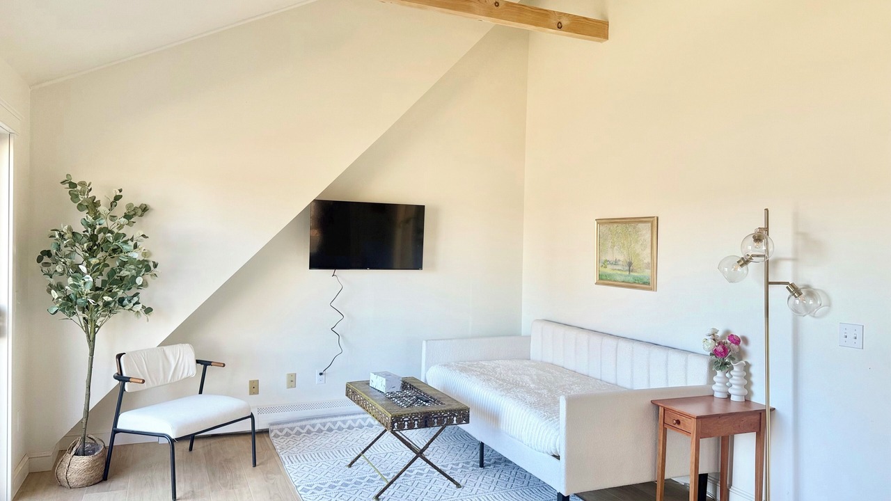 Photo of Livingroom in Mid-Coast and Islands
