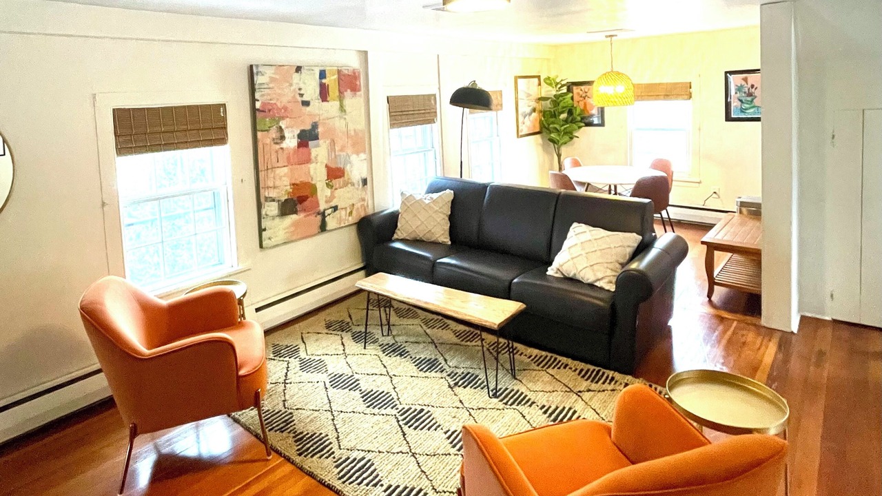 Photo of Livingroom in Guilford