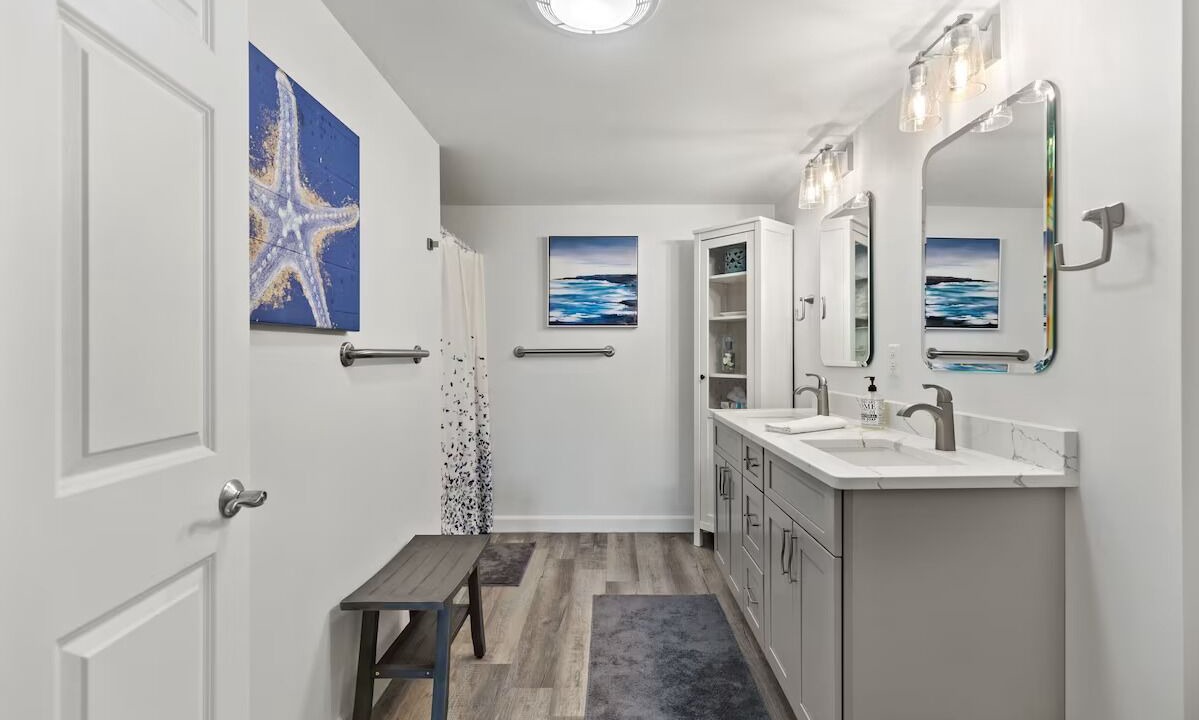 Photo of Bathroom in Old Orchard Beach