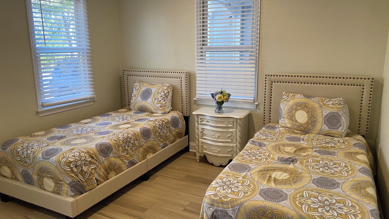 Photo of Bedroom in Seconsett Island