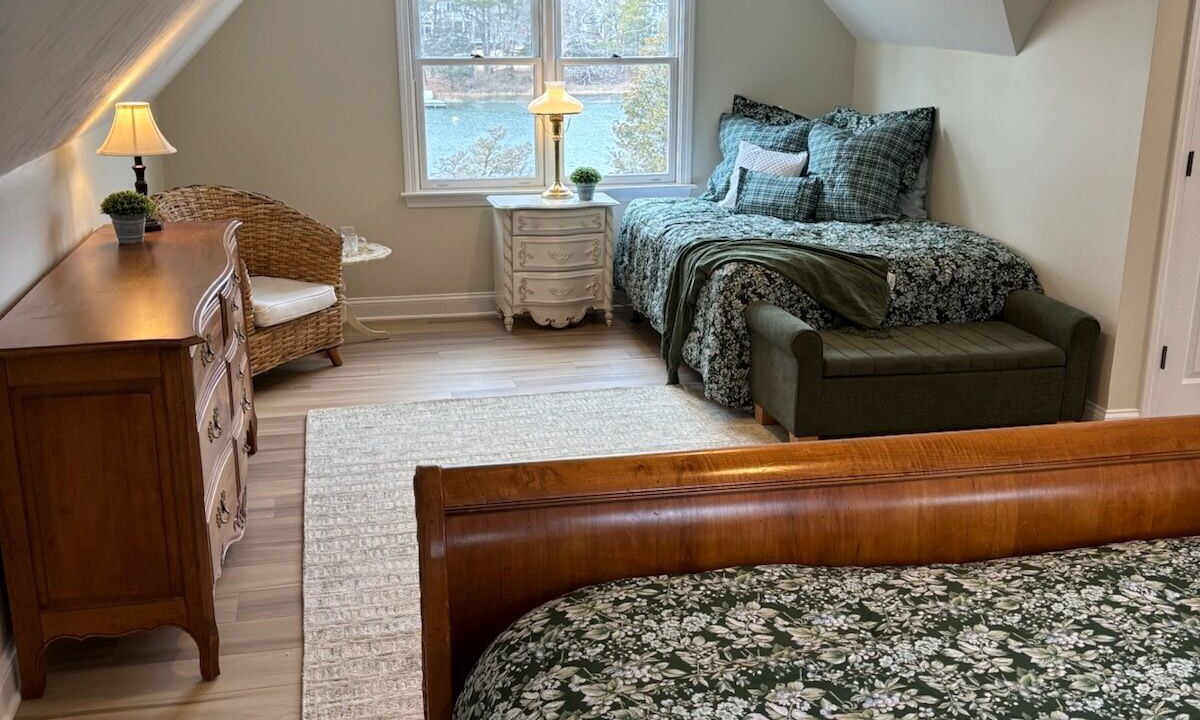 Photo of Bedroom in Seconsett Island