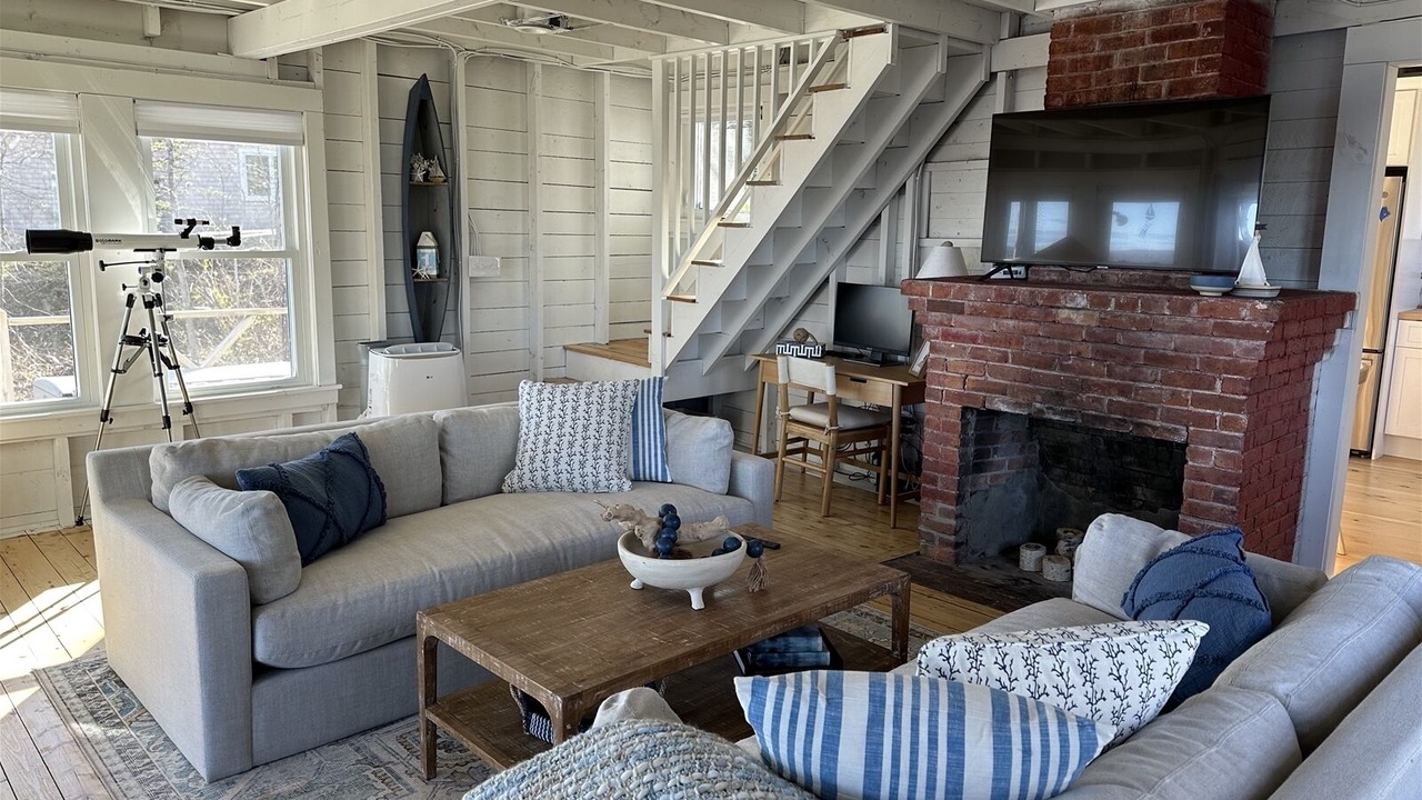 Photo of Livingroom in Owls Head