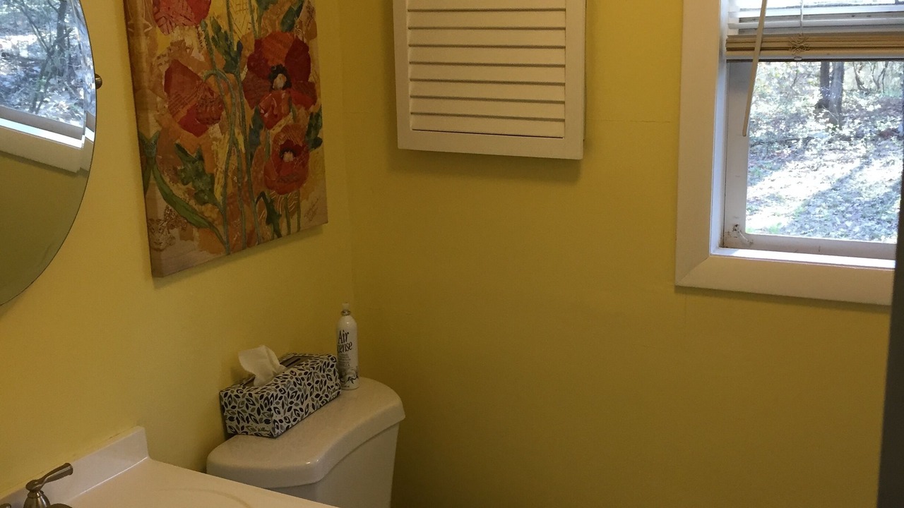 Photo of Bathroom in Sherwood Forest