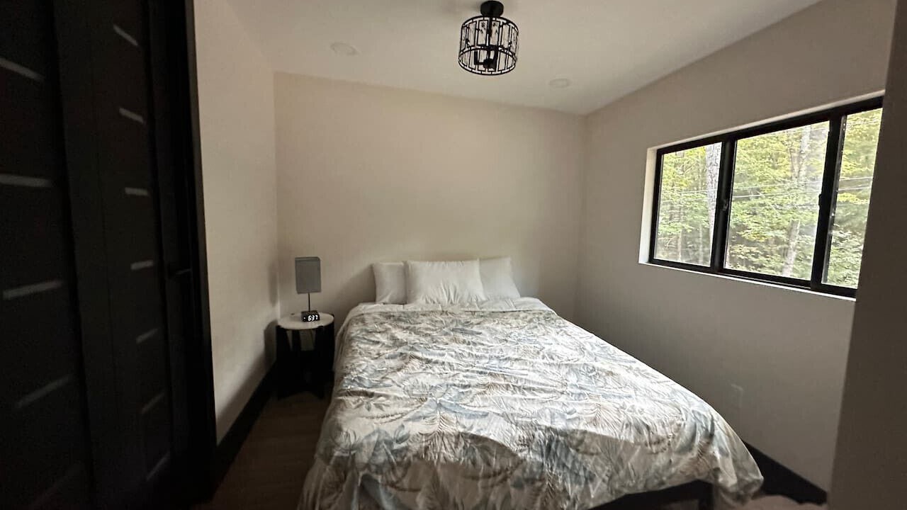 Photo of Bedroom in Moultonborough