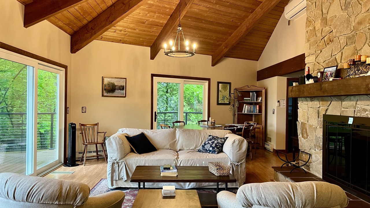 Photo of Bedroom in Ashland