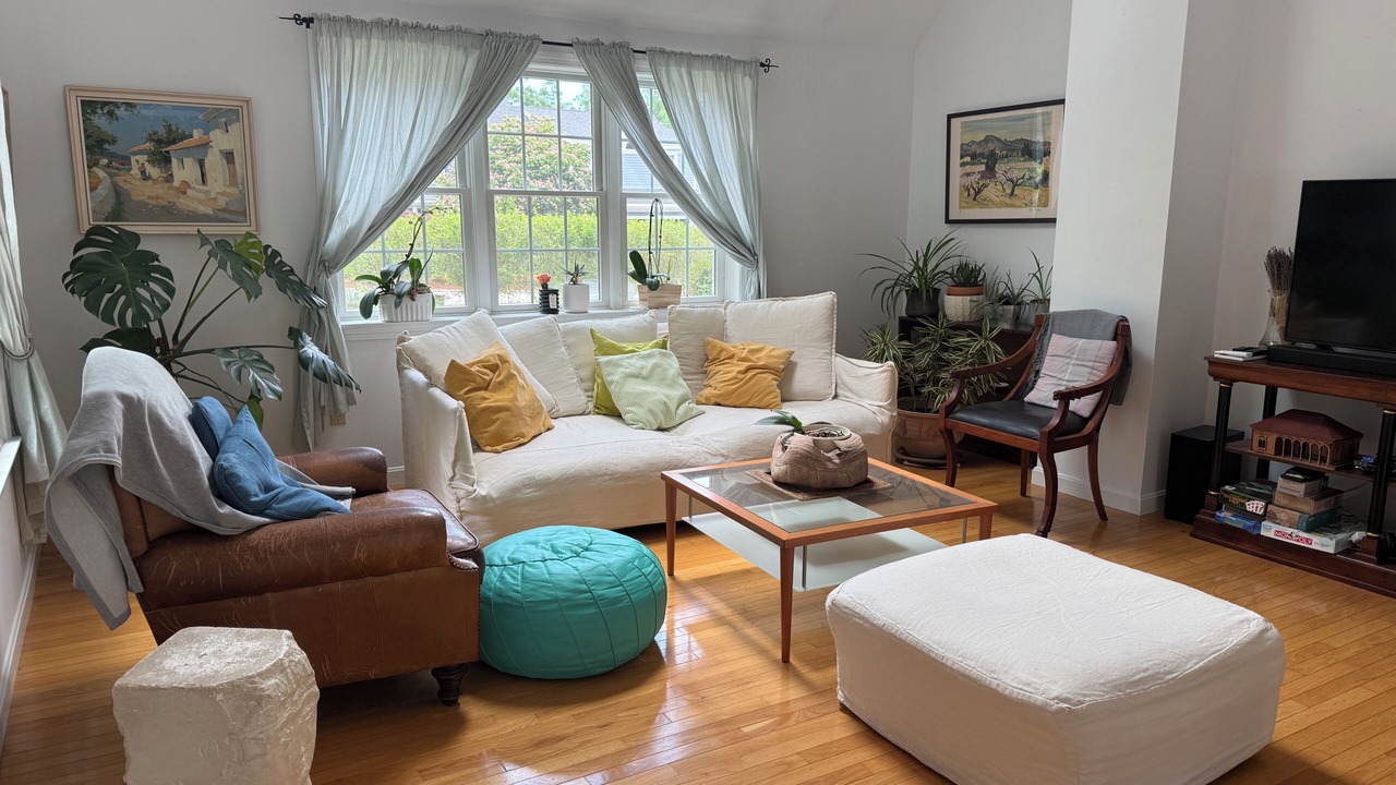 Photo of Livingroom in Mashpee