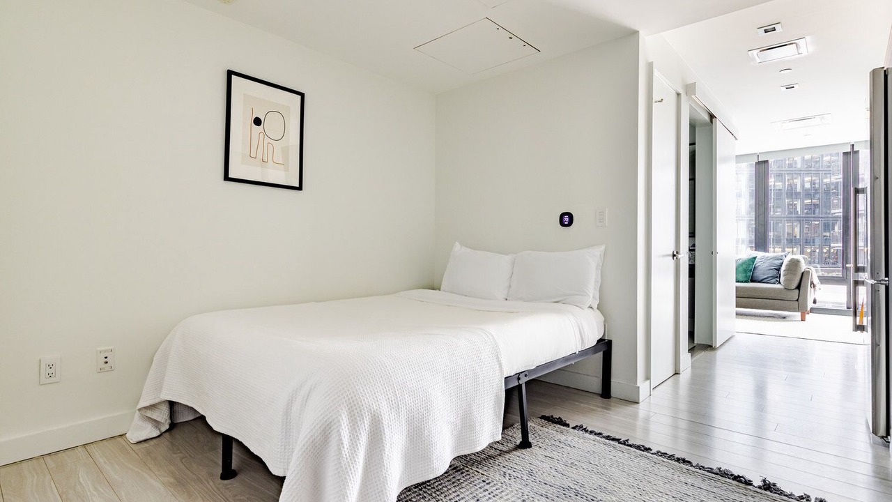 Photo of Bedroom in Seaport District