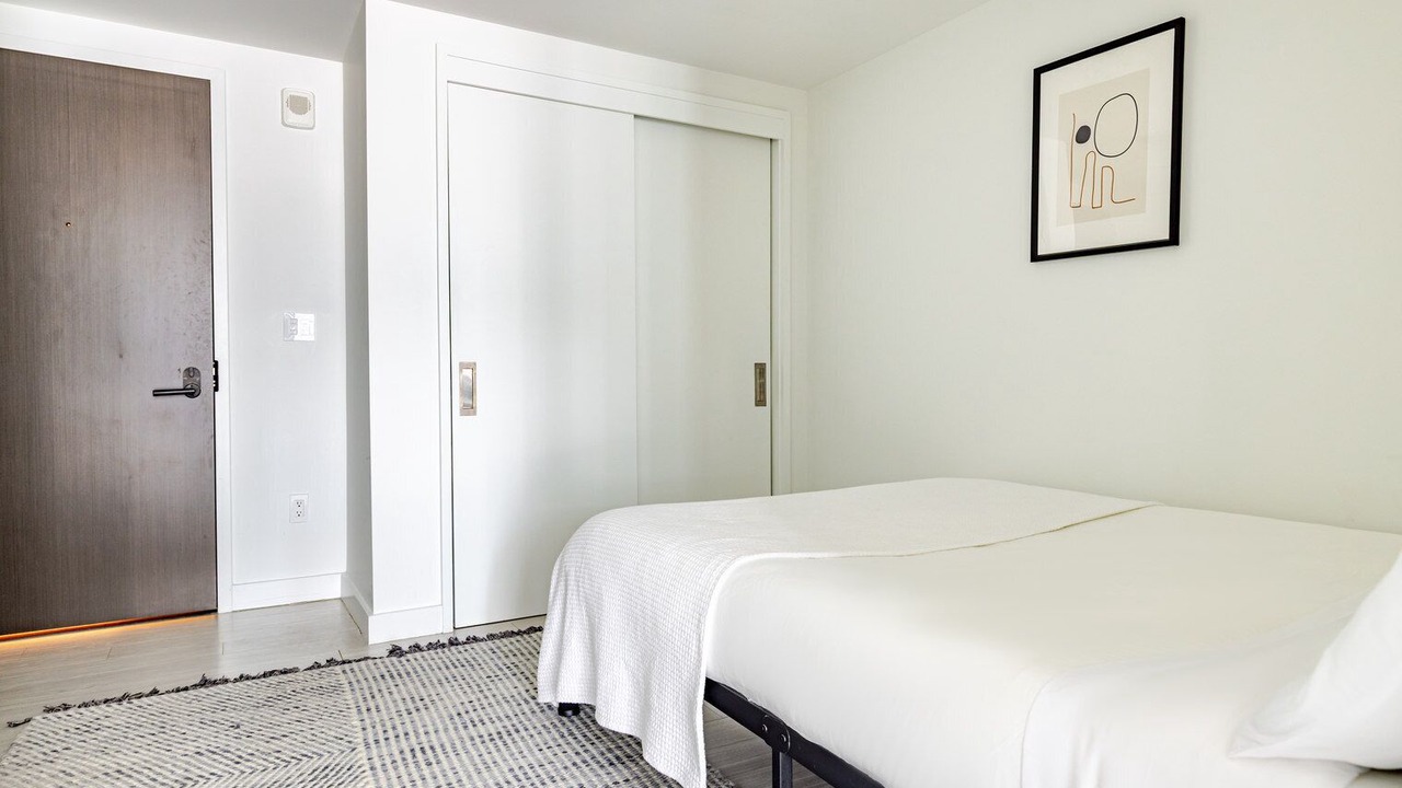 Photo of Bedroom in Seaport District