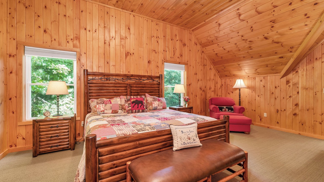 Photo of Bedroom in Moultonborough