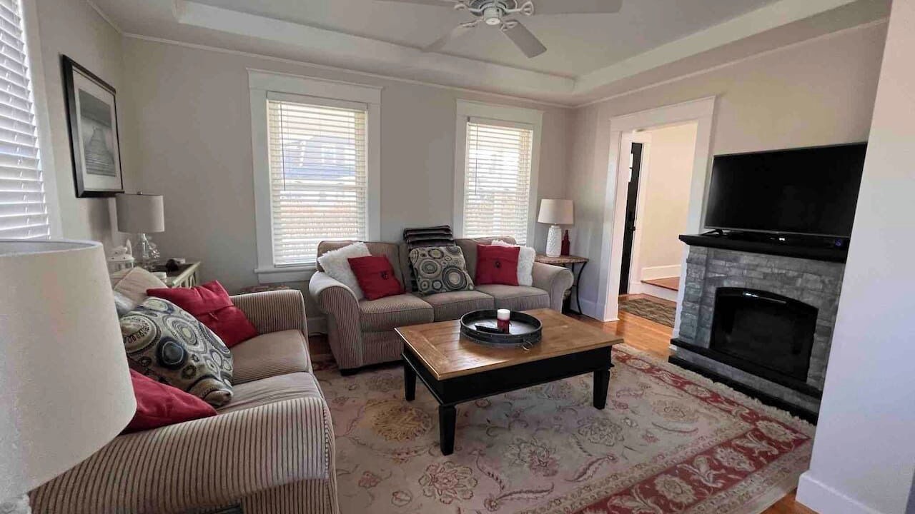 Photo of Livingroom in Mystic