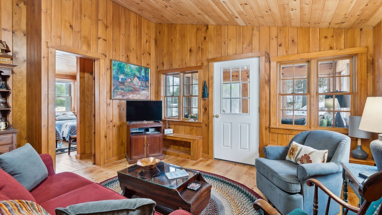 Photo of Livingroom in West Newfield