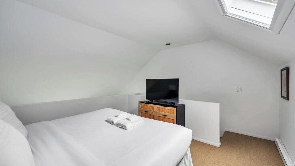 Photo of Bedroom in Noyack