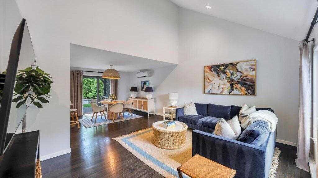 Photo of Livingroom in Noyack