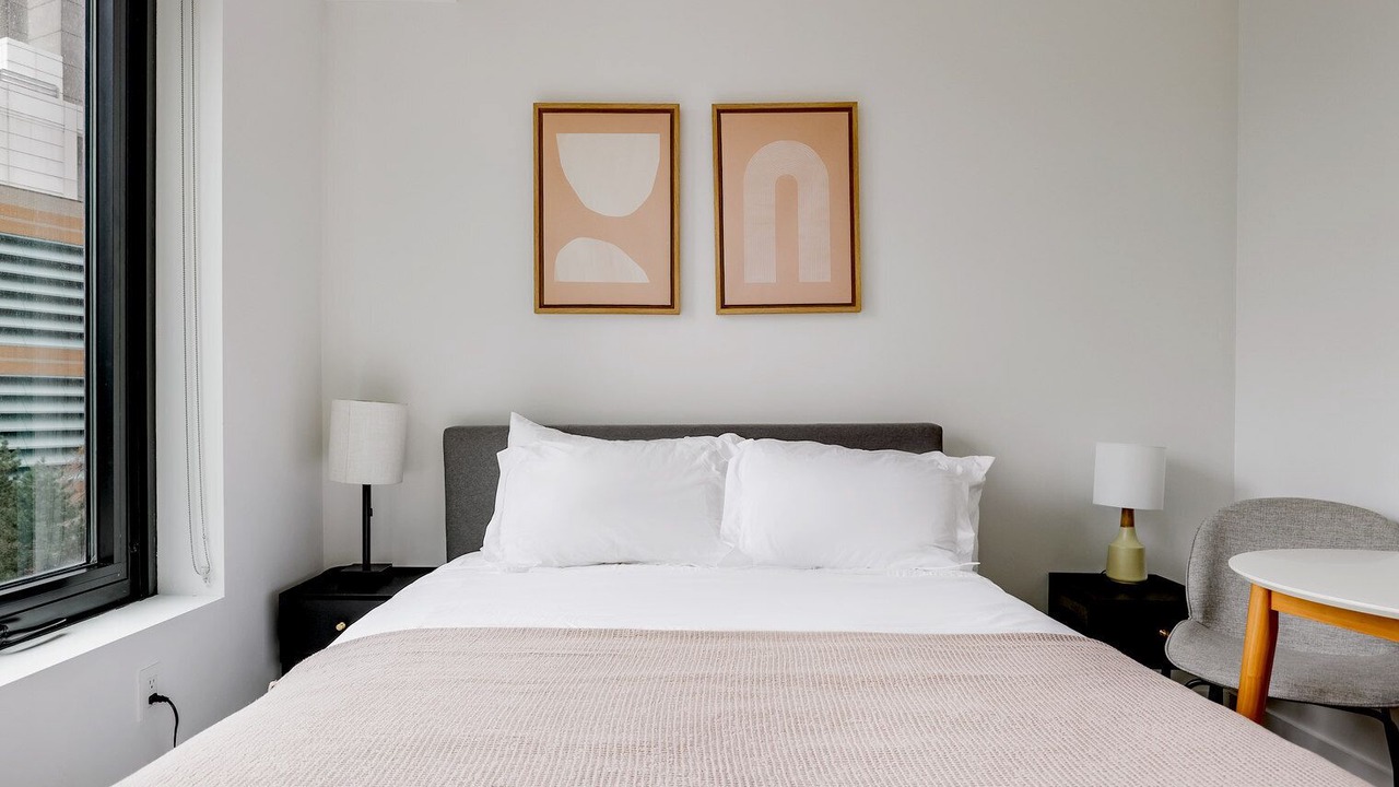 Photo of Bedroom in Seaport District
