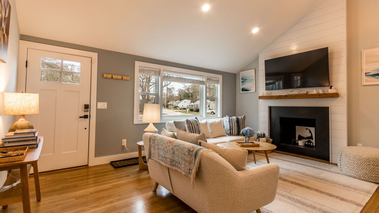 Photo of Livingroom in West Hyannisport