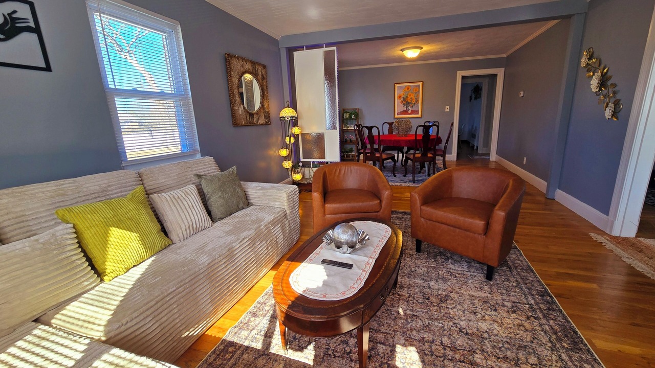 Photo of Livingroom in West Roxbury