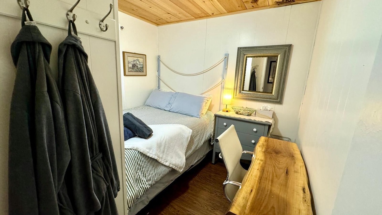 Photo of Bedroom in Frontenac