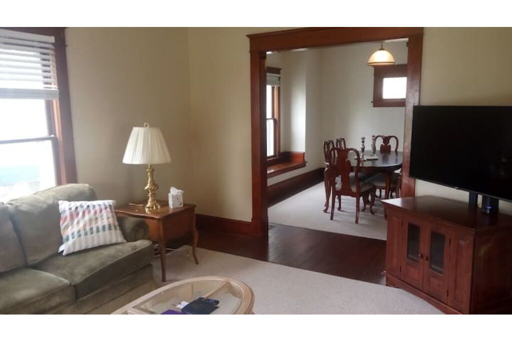 Photo of Livingroom in Palmyra