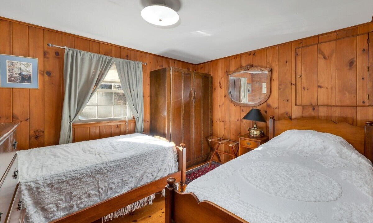 Photo of Bedroom in Alton Bay