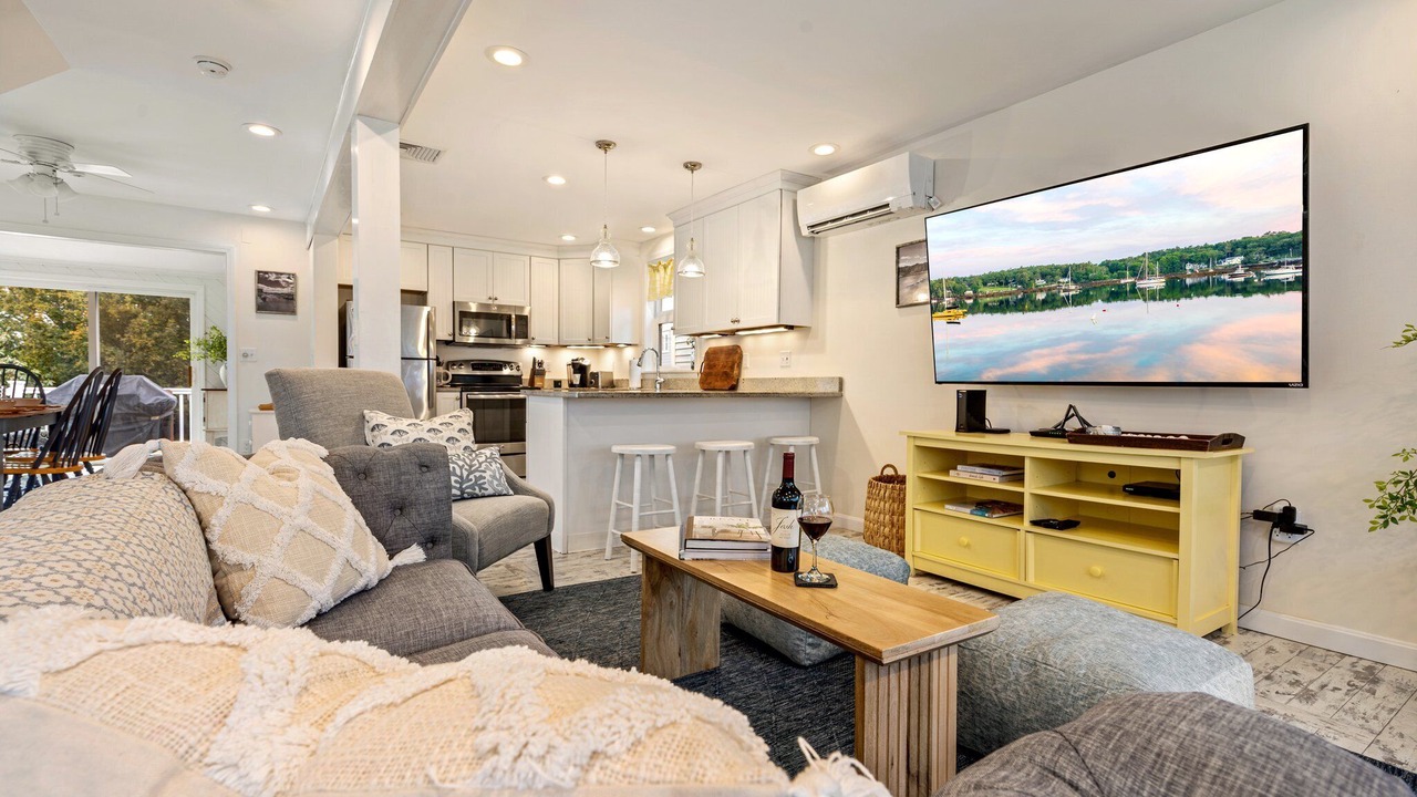 Photo of Livingroom in Kennebunkport