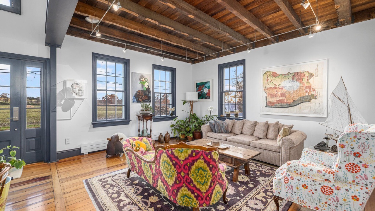 Photo of Livingroom in Tiverton
