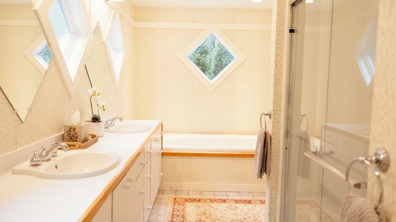 Photo of Bathroom in Lenox