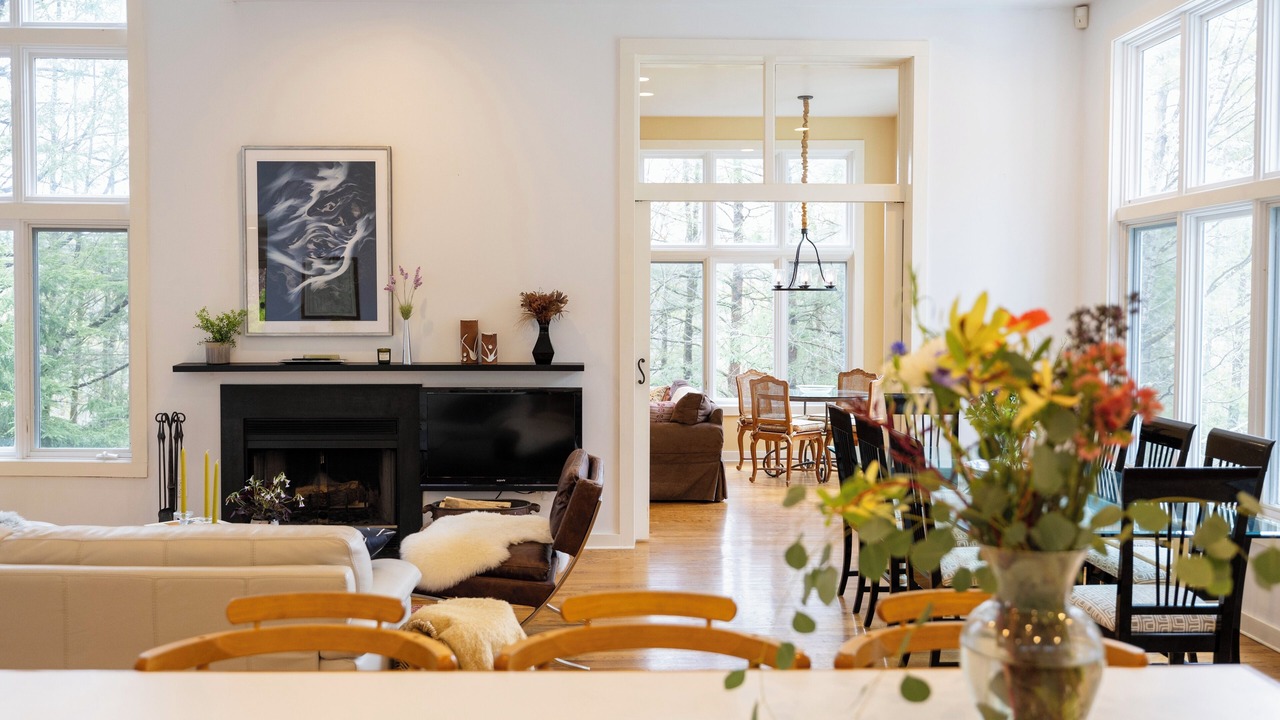 Photo of Livingroom in Lenox