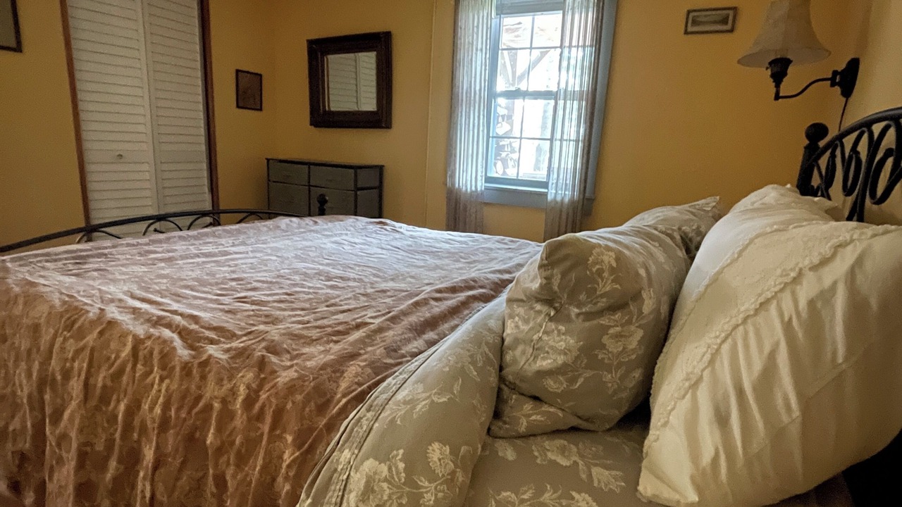 Photo of Bedroom in Bellows Falls