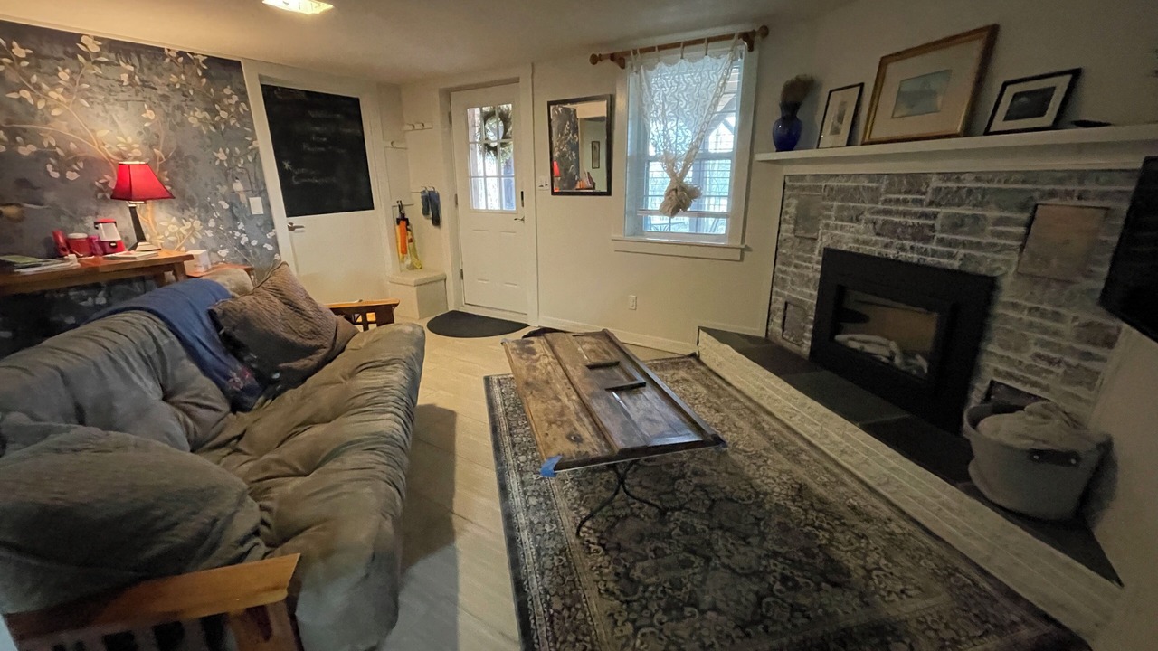 Photo of Livingroom in Bellows Falls