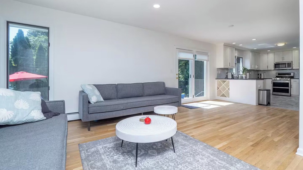 Photo of Livingroom in Milford