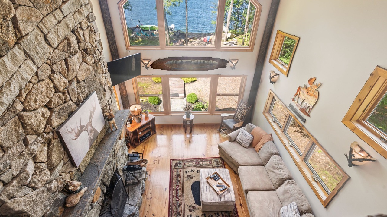 Photo of Livingroom in Alton Bay