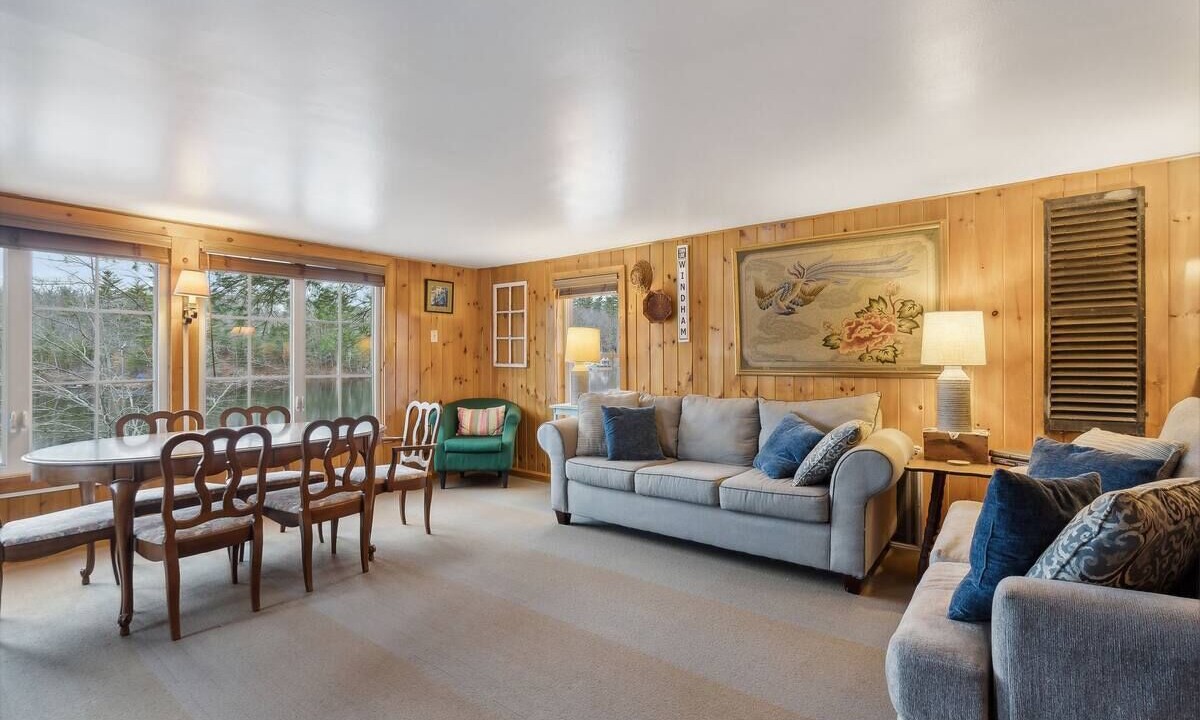 Photo of Livingroom in Windham