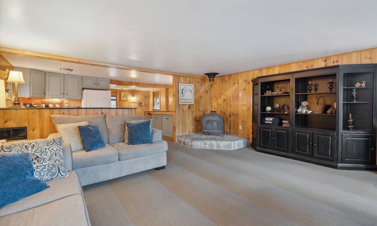 Photo of Livingroom in Windham