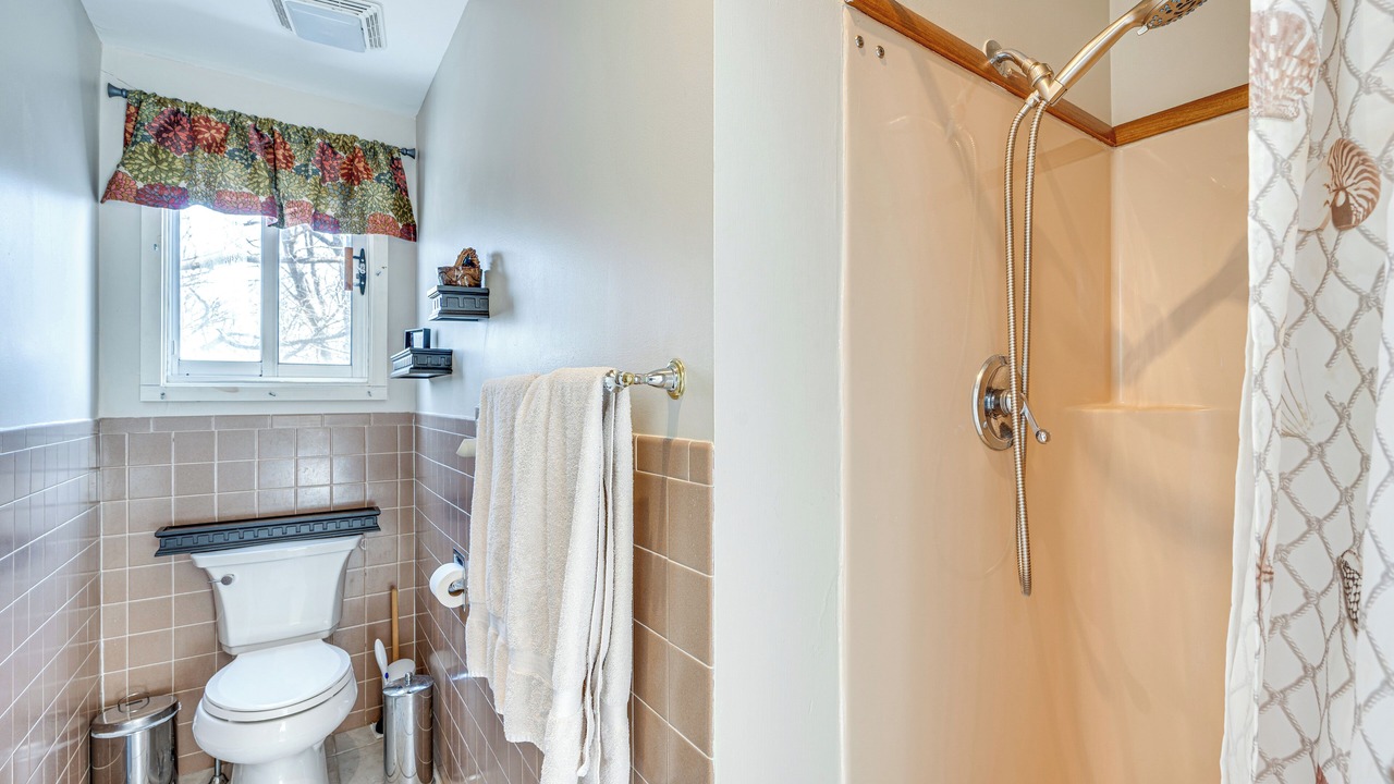 Photo of Bathroom in Campton