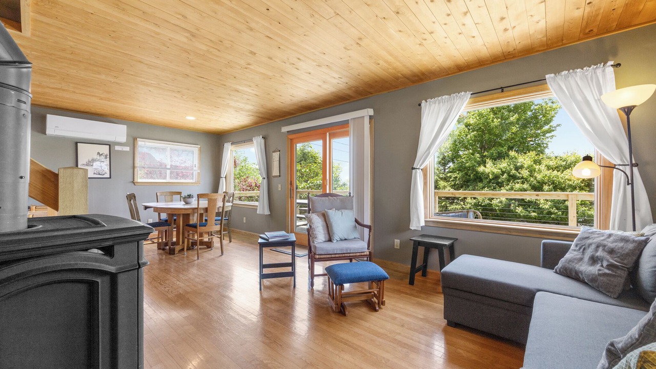 Photo of Livingroom in Bass Harbor