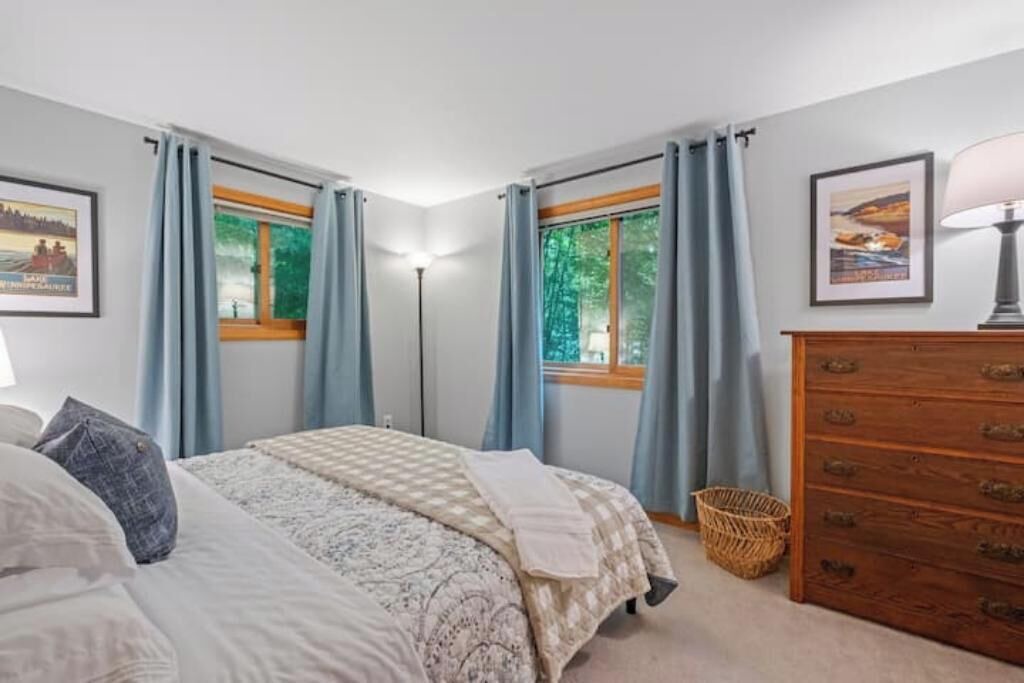 Photo of Bedroom in Moultonborough