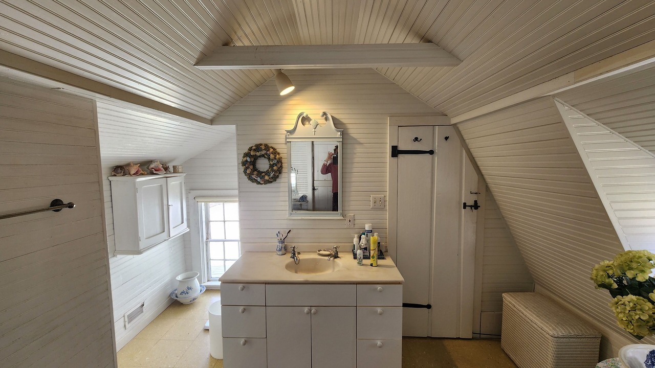 Photo of Bathroom in West Tisbury