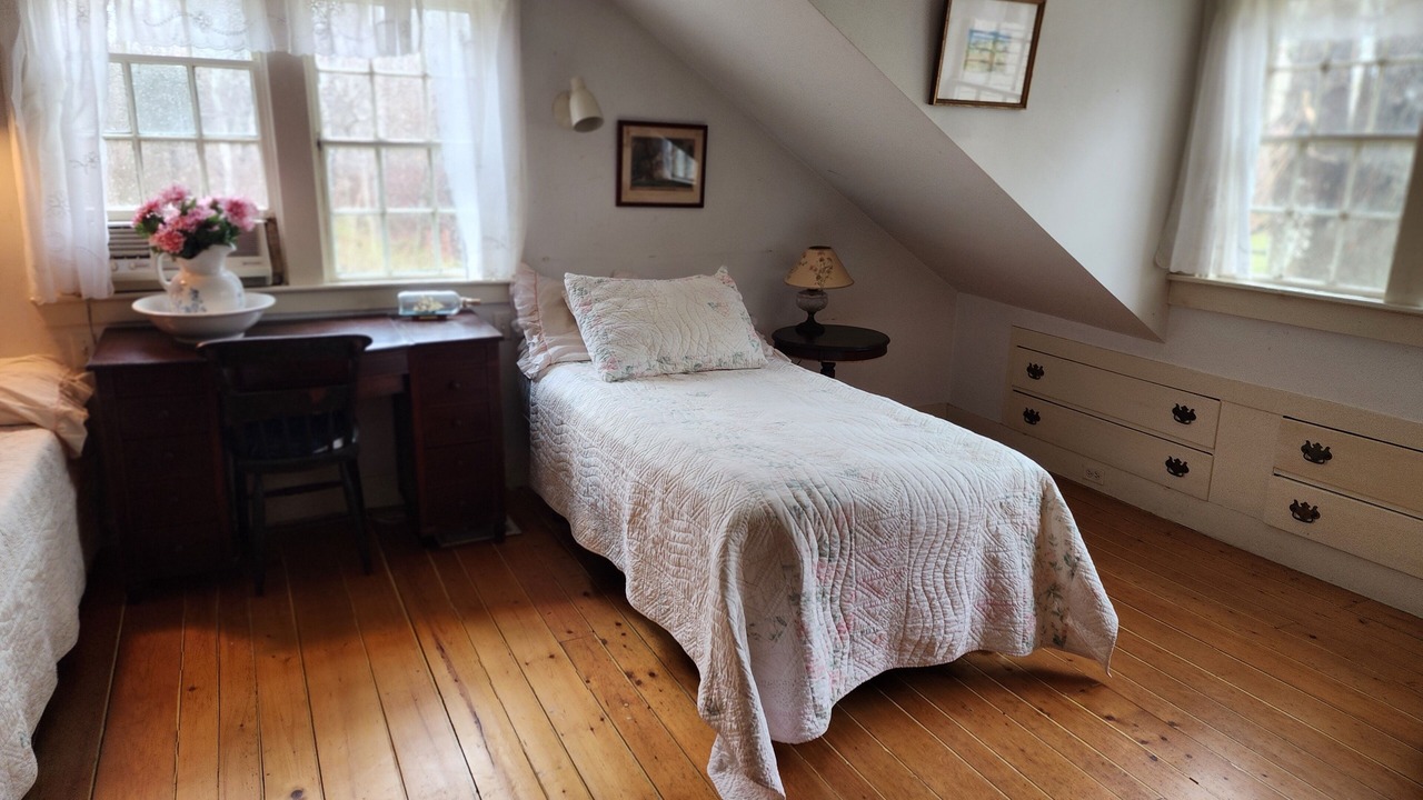 Photo of Bedroom in West Tisbury