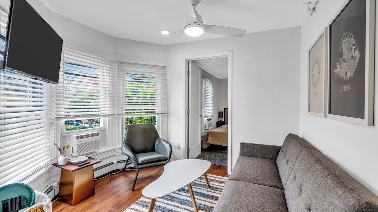 Photo of Livingroom in Wall