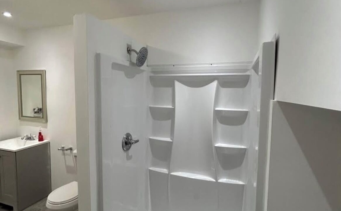 Photo of Bathroom in Bellevue Avenue Historic District