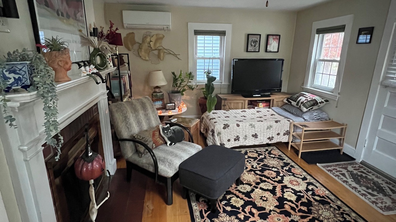 Photo of Bedroom in Salem